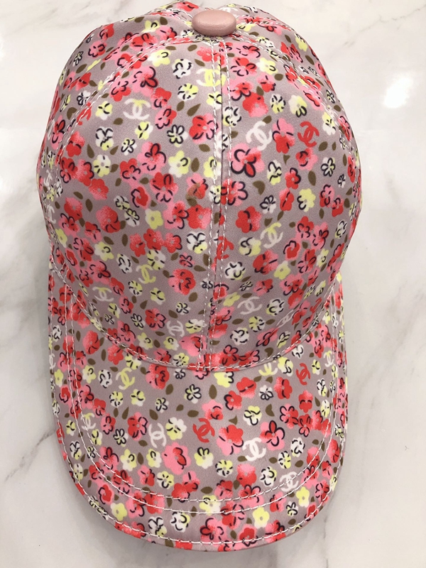 ブランド帽子側面デザイン